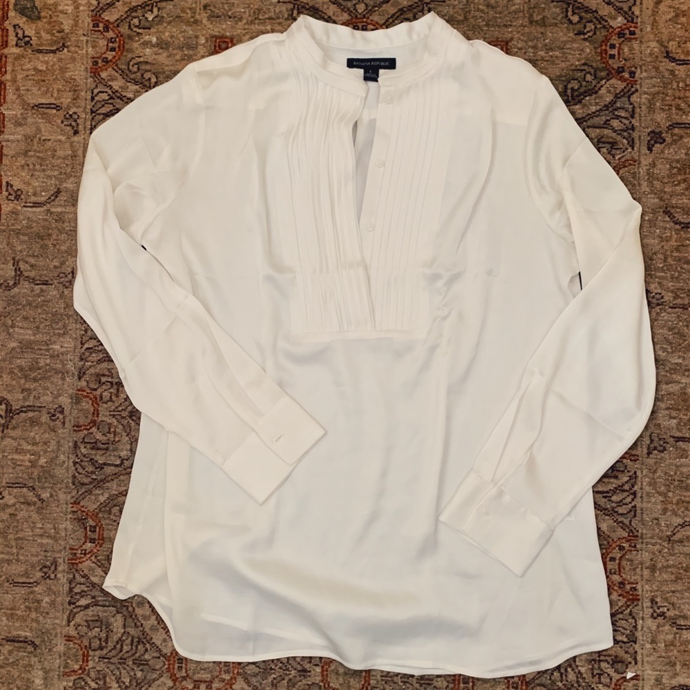 Banana Republic Collarless Tuxedo Blouse - L